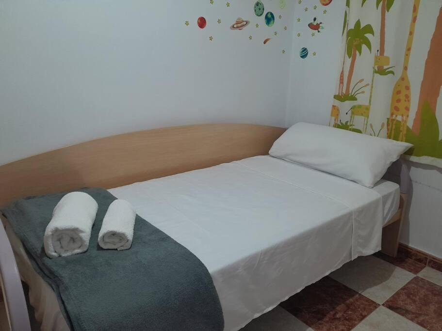 Disfruta De Un Barrio Tranquilo Leilighet Alcalá de Guadaira Eksteriør bilde